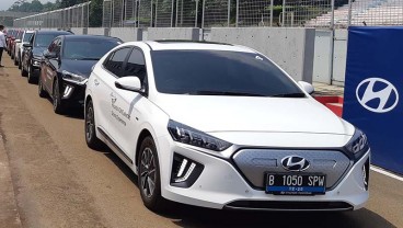 Ditopang Kona EV, Penjualan Mobil Listrik Hyundai Tembus 300 Unit