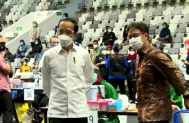 Jokowi Perintahkan Menkes Segera Distribusikan Vaksin AstraZeneca