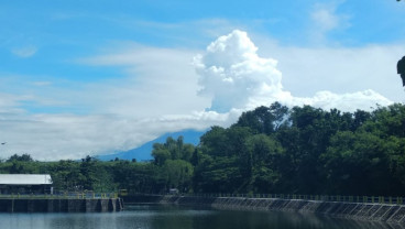 Gunung Merapi 2 Kali Luncurkan Awan Panas Pagi Ini, Status Siaga