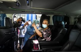 Vaksinasi Lansia, Lurah dan Camat di Jakarta Diminta Proaktif 