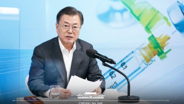 Akhirnya, Presiden Korea Selatan Disuntik Vaksin Covid-19 AstraZeneca