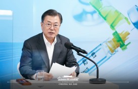 Akhirnya, Presiden Korea Selatan Disuntik Vaksin Covid-19 AstraZeneca
