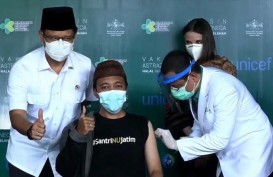 100 Kiai & Tokoh NU Disuntik Vaksin AstraZeneca di Jawa Timur