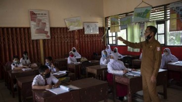 Jelang Tatap Muka di Sekolah Kab. Cirebon Percepat Vaksinasi Guru