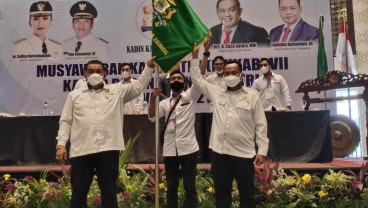 Fadludin Damanhuri Pimpin Kadin Karawang