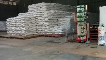 Jelang Puasa, Stok Beras di Gudang Bulog Subang Melimpah