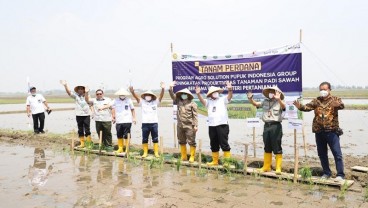 Petani Karawang Curhat ke Wamentan Soal Penolakan Impor Beras