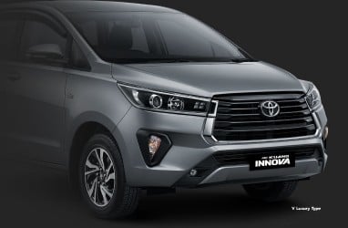 Ada Diskon PPnBM 2.500 cc, Pilih Toyota Innova Baru atau Bekas?