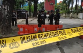 DENYUT PEREKONOMIAN NASIONAL : Bom Makassar Tak Guncang Pasar