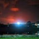 Langit Memerah saat Kilang Pertamina di Balongan Terbakar