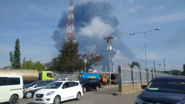Kilang Minyak Balongan Meledak, Asap Hitam Masih Membumbung di Langit Indramayu 