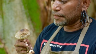 Cerita Chef Charles Toto Memopulerkan Kuliner Tanah Papua 