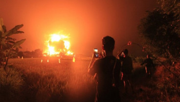 Kilang Minyak Balongan Meledak, Greenpeace Desak KLHK Tuntut Pertamina