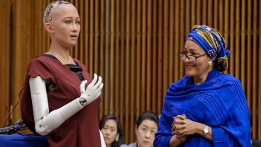 Robot Humanoid Sophia Jual Karya Seni NFT Seharga Rp10 Miliar