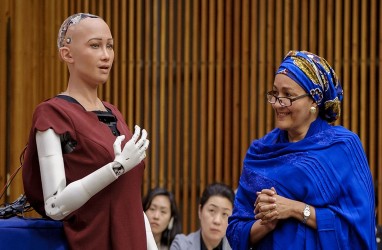 Robot Humanoid Sophia Jual Karya Seni NFT Seharga Rp10 Miliar