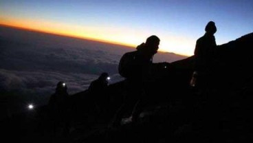 Hore! April 2021, Gunung Semeru Kembali Dibuka Untuk Umum