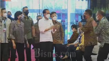 Vaksinasi Pekerja Jasa Keuangan Diprioritaskan bagi Para Frontliners