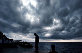 Cuaca Jakarta 1 April, Hujan Disertai Kilat di Jaksel dan Jaktim
