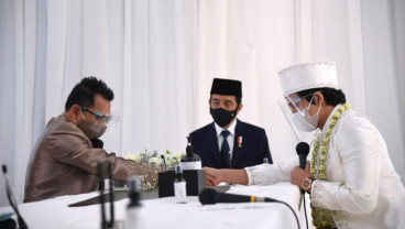 Akun Setneg Unggah Foto Jokowi di Nikahan Atta-Aurel, Ernest: Aneh!