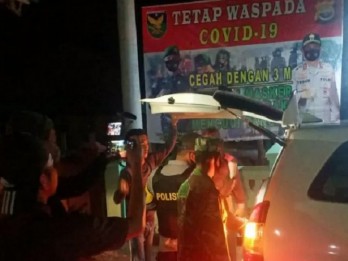 Antisipasi Teroris, Polisi dan TNI Periksa Kendaraan dan Penumpang