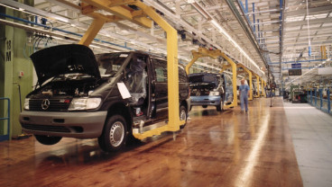 Penjualan Mercedes-Benz Naik 11 Persen, Pasar Mobil Mewah Tahan Banting
