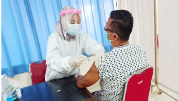 Vaksinasi Guru Masih Jauh dari Target, Ini Kata Kemendikbud & Kemenkes