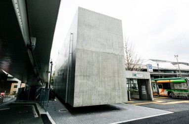 Gokil, Toilet Umum di Jepang Ini Melayang