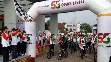 Bank Riau Kepri Rayakan HUT ke-55 dengan Gowes Santai dan Berbagi ke Panti Asuhan