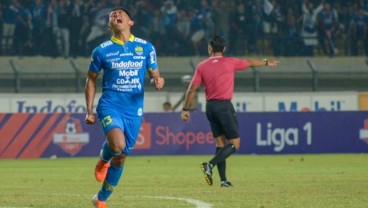 Persib Tumbangkan Persebaya, Febri Haryadi Fokus Amankan Tiket Final