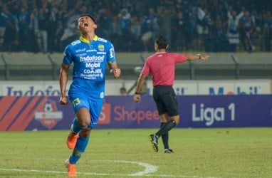 Persib Tumbangkan Persebaya, Febri Haryadi Fokus Amankan Tiket Final