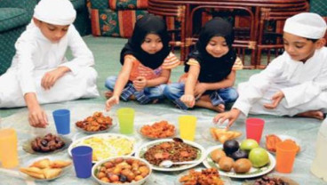 Orang Tua, Begini Cara Mengajarkan Puasa pada Anak