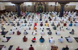 Pengawasan Prokes Terus Berjalan, Ibadah Ramadan Hari ke-3 di Kota Bandung Kondusif