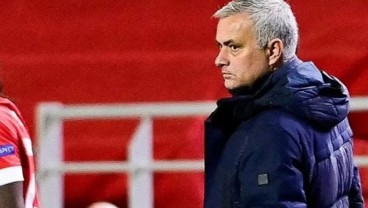 Tottenham Hotspur Pecat Pelatih Jose Mourinho