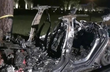 Kecelakaan yang Libatkan Mobil Tesla Tewaskan Dua Orang