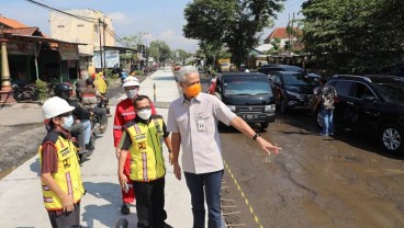 Ganjar Pranowo Cek Pembangunan Flyover Ganefo Demak, Ini Hasilnya