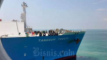 FSRU Jawa-1 Terima Transfer Perdana Gas Alam Cair