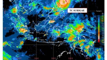 TNI AL Evakuasi Penjaga Rakit Terdampak Siklon Tropis, Begini Kronologinya