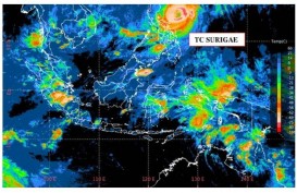 TNI AL Evakuasi Penjaga Rakit Terdampak Siklon Tropis, Begini Kronologinya