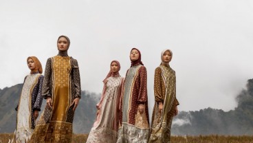 Heaven Lights Rilis Koleksi HL Raya Lewat Fashion Show di Gunung Bromo