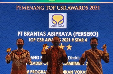 Berkontribusi Nyata, Brantas Abipraya Borong Tiga Penghargaan di Top CSR Awards