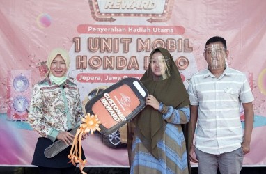 Pos Indonesia Serahkan Hadiah Program Customer Reward 2020-2021