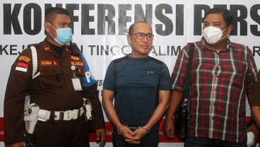 Meski Sudah Operasi Plastik, Buronan Selama 15 Tahun Akhirnya Ditangkap Kejati