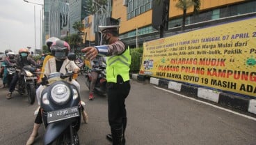 Mudik Dilarang, Polisi Gresik Penyekatan di Delapan Titik