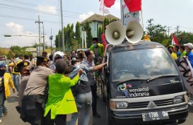 Peringatan Hari Buruh di Semarang Diwarnai Benturan