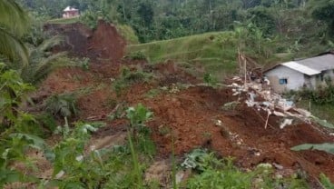 Longsor di Sukabumi: 3 Orang Tertimbun, Seorang di Antaranya Tewas