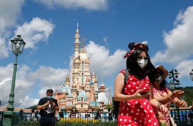 13 Bulan Tutup, Disneyland California Akhirnya Dibuka