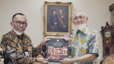 Try Sutrisno dan Hamzah Haz Hibahkan Koleksi Pribadi ke Museum Balai Kirti