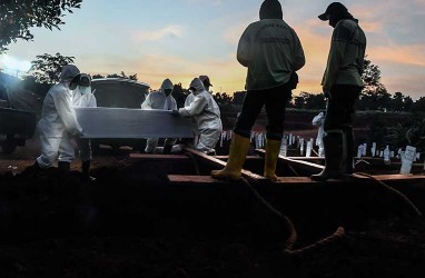 Cegah Kerumunan Ziarah Kubur, Pemprov DKI Siagakan Aparat di Pemakaman