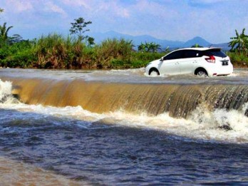 Update Potensi Banjir: Lokasi Pertemuan Sungai Cileungsi - Cikeas Siaga 1