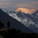 China Buka Kembali Jalur Pendakian ke Gunung Everest